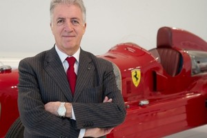 Những tỷ phú tuổi Gà