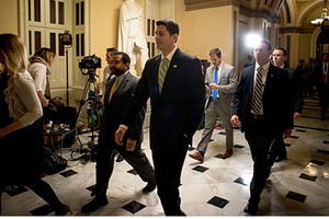 Chủ tịch Hạ viện Mỹ Ryan bước ra sau cuộc họp ở Quốc hội. Ảnh: NYT