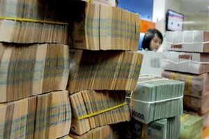 Thị trường tài chính 24h: Ngân hàng Nhà nước bơm ròng vốn 3 tuần liên tiếp vào thị trường