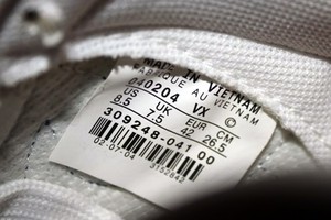 Tuy được đánh giá cao hơn "Made in China" song hàng hóa có xuất xứ Việt Nam nhìn chung vẫn ở nhóm dưới trong 52 nền sản xuất được khảo sát.