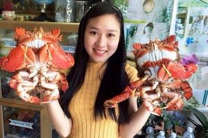 Cua huỳnh đế 'khủng' giá cao hút khách đại gia