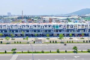 Khu nhà ở mặt phố thông minh sử dụng năng lượng mặt trời trên đường Ngô Quyền của Đất Xanh miền Trung