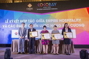 Đại diện Tập đoàn Empire cùng các đại lý chiến lược hạng Kim Cương: Saigon Tourist, Vietnam Tourism Charter, Global Tour, Viet Travel.