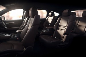Nội thất Mazda CX-8 với 3 hàng ghế. Ảnh: Autoblog.