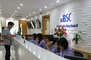 Phó tổng Chứng khoán IB (VIX) đăng ký mua 4 triệu cổ phiếu