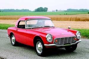 Honda S600 bản tiêu chuẩn.