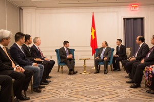 Thủ tướng Nguyễn Xuân Phúc tiếp Phó chủ tịch tập đoàn NASDAQ Bob McCooey. Ảnh: Anh Nguyễn.