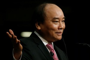 Thủ tướng Nguyễn Xuân Phúc phát biểu tại Hội nghị Tương lai châu Á sáng 5/6. Ảnh: Reuters.