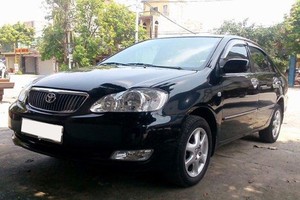 Toyota Altis cũ - một trong những dòng xe giữ giá nhất.