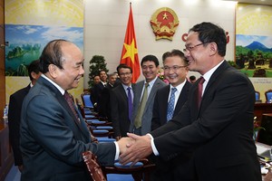 Thủ tướng chúc mừng các đồng chí được Đảng, Nhà nước giao nhiệm vụ làm Trưởng cơ quan đại diện của Việt Nam ở nước ngoài.