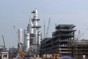 Việc bao tiêu sản phẩm và bù thuế cho lọc dầu Nghi Sơn là vấn đề phức tạp.
