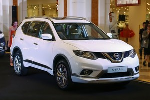 X-Trail thêm gói trang bị Premium L, giá không đổi.