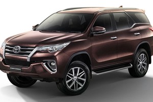 Fortuner mới tại Thái Lan.
