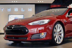 (Nguồn: Bloomberg News)