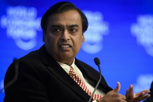 Mukesh Ambani hiện là người giàu nhất Ấn Độ. Ảnh: EPA