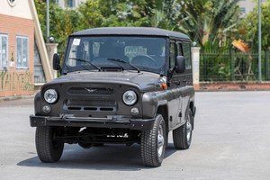 Hình ảnh chi tiết UAZ Hunter bản máy dầu mới tại Việt Nam