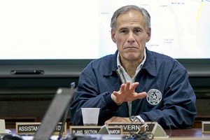 Thống đốc bang Texas Greg Abbott. Ảnh: Washington Examiner.