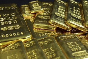 Sáng 7/9, giá vàng quay đầu giảm nhẹ sau khi tăng vọt lên trên 37 triệu đồng/lượng