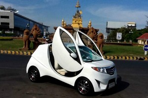 Dù có những nghi ngờ về tỷ lệ nội địa hóa và khả năng thành công dài hạn nhưng mẫu xe điện Angkor EV của Campuchia cũng từng gây xôn xao các diễn đàn ôtô ở Việt Nam.