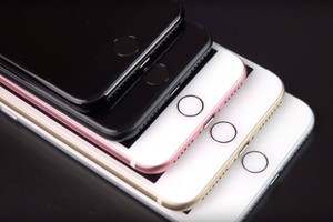 iPhone 8, 8 Plus xuất hiện giúp cho iPhone 7 và 7 Plus qua sử dụng bán tốt, nhờ giá rẻ hơn nhiều trong khi ngoại hình ít khác biệt.