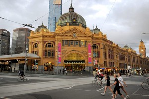 Hồng Kông - Nghịch lý mua chỗ đỗ đắt hơn mua ô tô