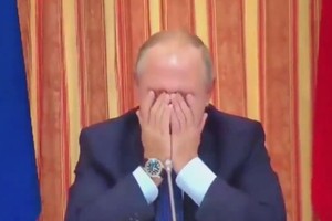 Tổng thống Putin che mặt cười trước đề nghị xuất khẩu thịt lợn sang Indonesia