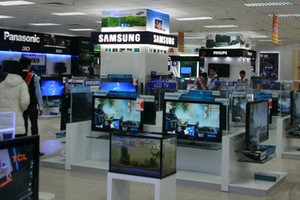 Sự đa dạng của các dòng TV hiện nay khiến người dùng băn khoăn khi lựa chọn.