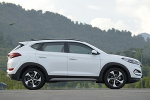 Giá xe đang là câu hỏi khiến khách hàng hoang mang.