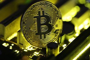 Mỗi Bitcoin hiện có giá hơn 9.600 USD.