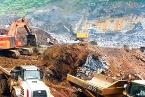 HOSE đang xem xét hủy niêm yết bắt buộc cổ phiếu KSA