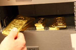 Giá vàng hôm nay ngày 26/7: Đồng loạt tăng mạnh