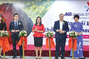 Lễ khai trương Văn phòng đại lý tại Hà Nội của MB AgeasLife tại tòa nhà Central Point, 219 -Trung Kính (Cầu Giấy, Hà Nội).