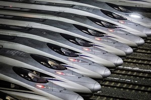 Các đoàn tàu viên đạn có thể chạy qua tuyến đường sắt dưới nước ở tốc độ tối đa 250 km/h. Ảnh: CNN.