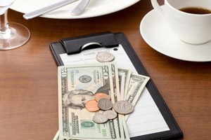 Nguyên tắc tip tiền khi du lịch nước ngoài