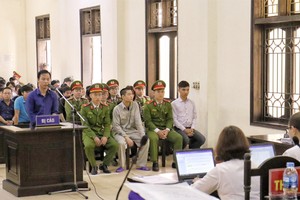 Các bị cáo tại phiên tòa phúc thẩm. Ảnh: Giang Huy.