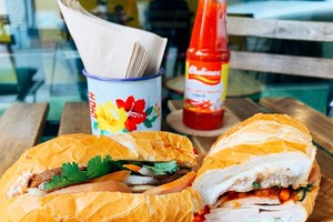 Quán cà phê, bánh mì Hà Nội giữa lòng Seoul