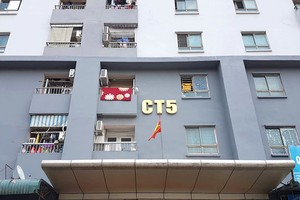 Bộ Tài nguyên và Môi trường yêu cầu Hà Nội dừng việc thu hồi sổ hồng của dân ở một số chung cư