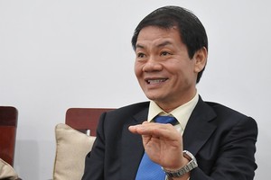 Ông Trần Bá Dương. 