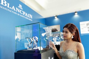 Những mẫu đồng hồ ra mắt tại thị trường Việt Nam có giá từ 300 triệu đến 450 triệu đồng.