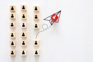 Thị trường tài chính 24h: Cơ hội tích lũy cổ phiếu