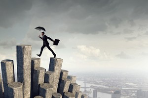 Top 10 cổ phiếu tăng/giảm mạnh nhất tuần: TVS và EIB mang lại niềm vui cho nhà đầu tư