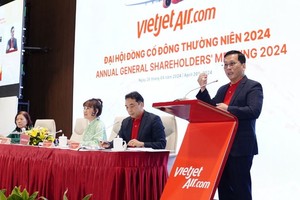 Vietjet (VJC) đặt kế hoạch vận chuyển 27 triệu lượt khách năm 2024, chia cổ tức 25%