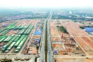 Các dự án mới “cứ ra hàng là hết” (Trong ảnh: Dự án Vinhomes Cổ Loa). Ảnh: Dũng Minh.