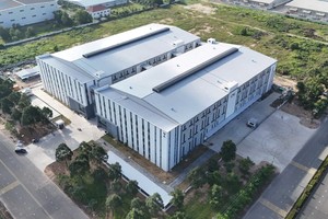 Một dự án nhà xưởng cao tầng vừa mới được bàn giao cho khách thuê tại Đồng Nai. Ảnh: Bình Minh.