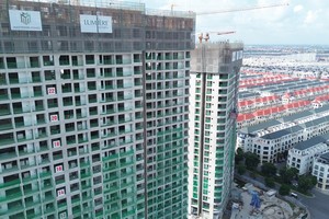 Trong quý III/2025, giá căn hộ tại Hà Nội tăng mạnh hơn so với TP.HCM. Ảnh: Dũng Minh.