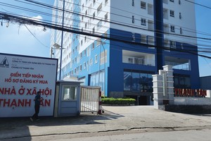 Quang cảnh vắng vẻ tại dự án Thạnh Tân. Ảnh: Việt Dũng.