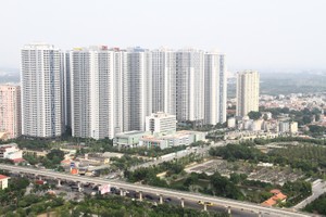 Đường sắt trên cao Hà Nội đang kích thích các dự án bất động sản theo mô hình TOD. Ảnh: Bình Minh.