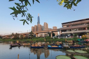 Sông không còn chỉ là hạ tầng thoát nước, kênh rạch không còn chỉ là bài toán môi trường, mà đã trở lại đúng vị trí - hồn cốt của đô thị.