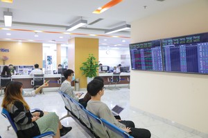 Nhà đầu tư dùng margin nhiều hơn, nhưng vẫn giữ lại lượng tiền mặt lớn. Đây là dấu hiệu của sự chủ động, chứ không phải liều lĩnh.