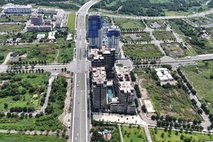 Chi phí xây dựng, đất đai… tăng cao khiến giá bất động sản khó giảm. Ảnh: Việt Dũng.